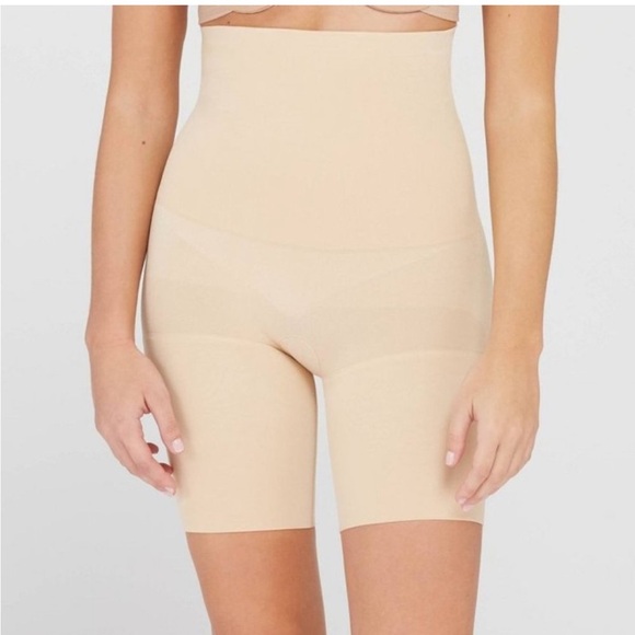 Assets by Spanx Remarkable Results High Rise Mid-Thigh Shapewear Shorts Large - Picture 1 of 8